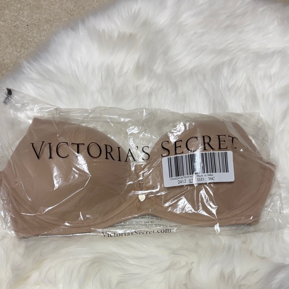 BRAND NEW Body by Victoria No Wire Bra